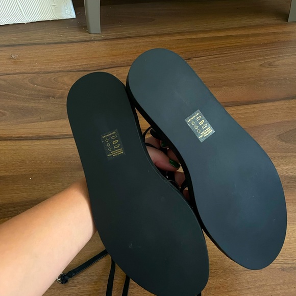 Leather Wrap Sandals UO - Picture 3 of 3